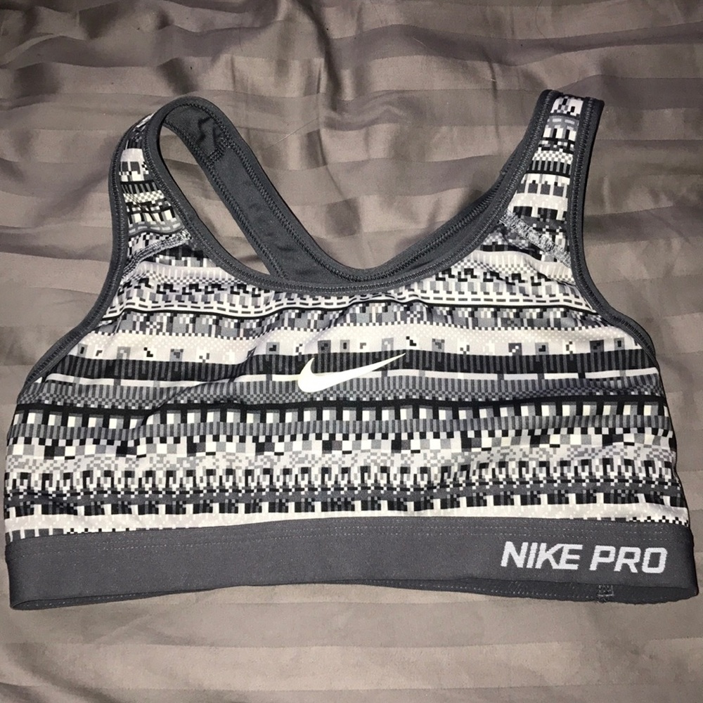 NIKE sports bra